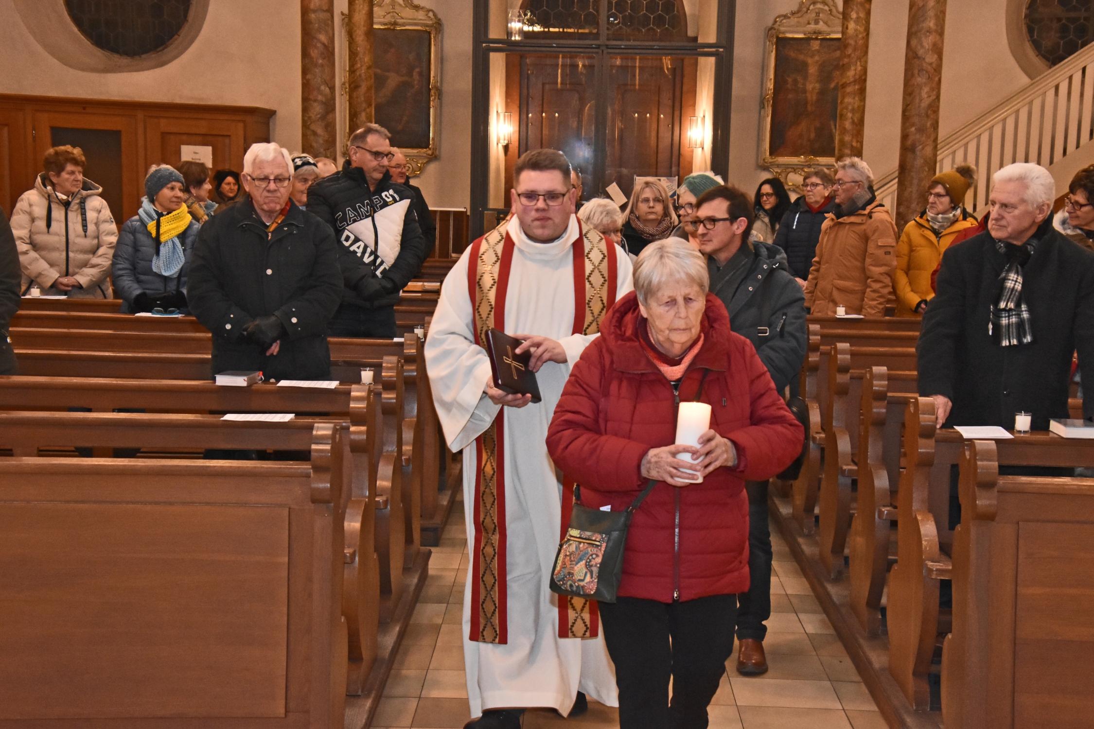 Einzug zum ökumenischen Gottesdienst